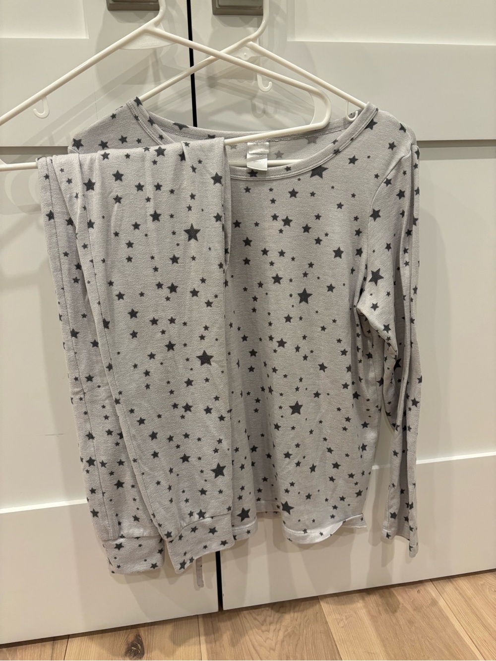 The Paper Store: Mia and Tess Star Print Pajama Set - Size Small